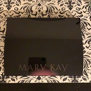 MARY KAY magnetic compact